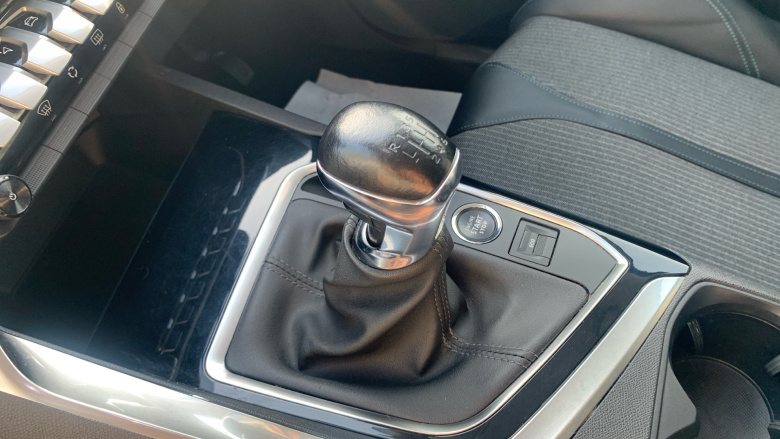 Peugeot 5008 1.5 BlueHDi Allure 5dr Diesel Estate